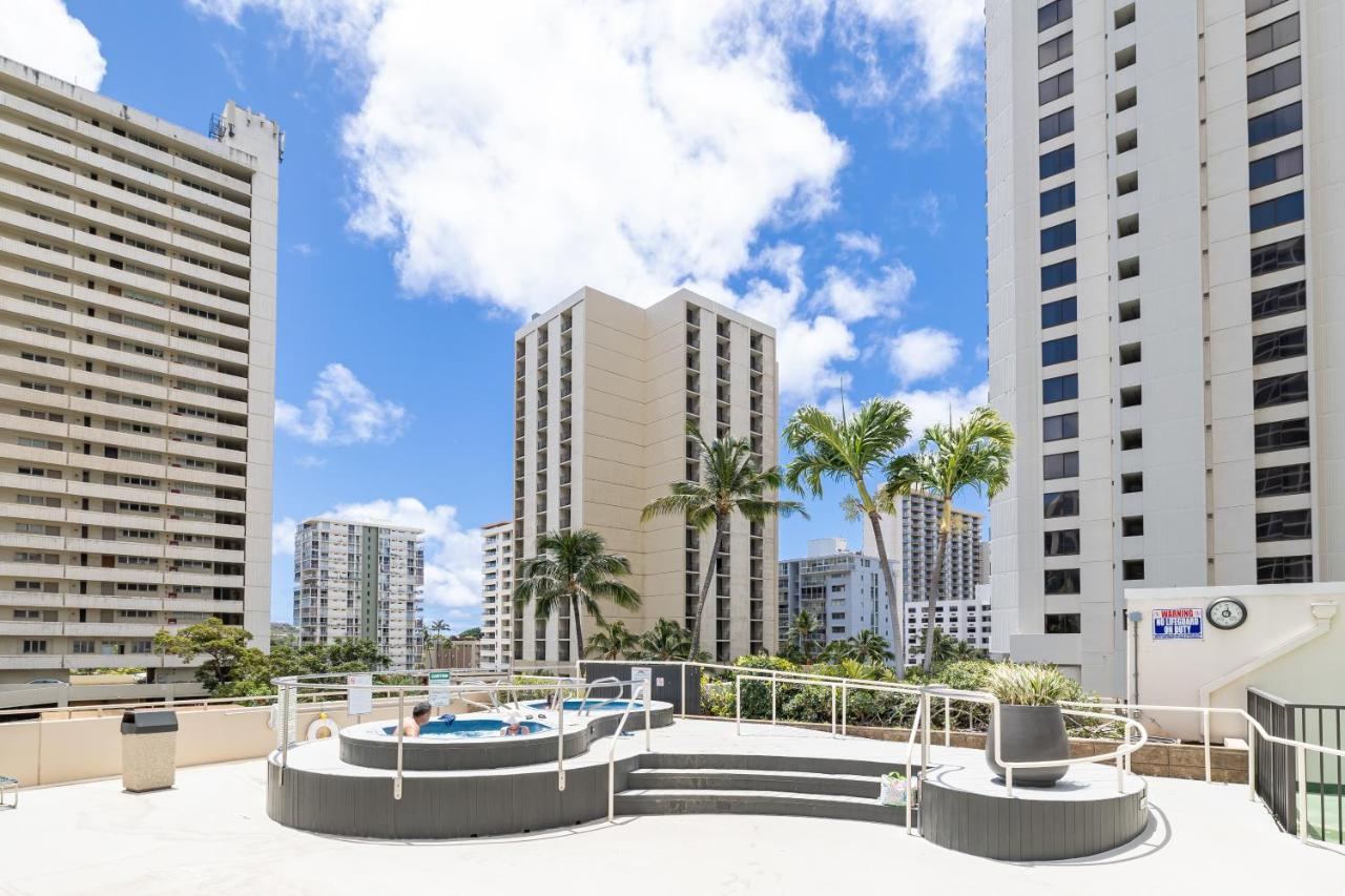 Ocean & Diamond Head Views - Near Beach - Parking! Honolulu Exterior photo